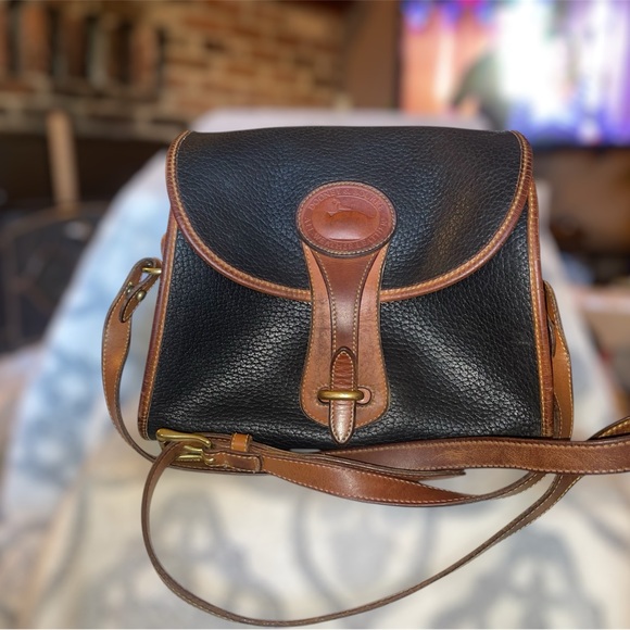 Dooney & Bourke Handbags - Dooney & Bourke Crossbody
